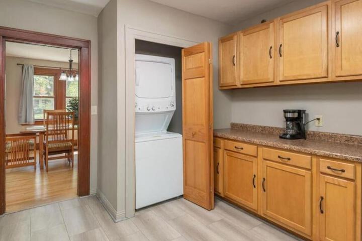 Glencoe-freshly remodeled-pets ok-4 bedrooms-grill