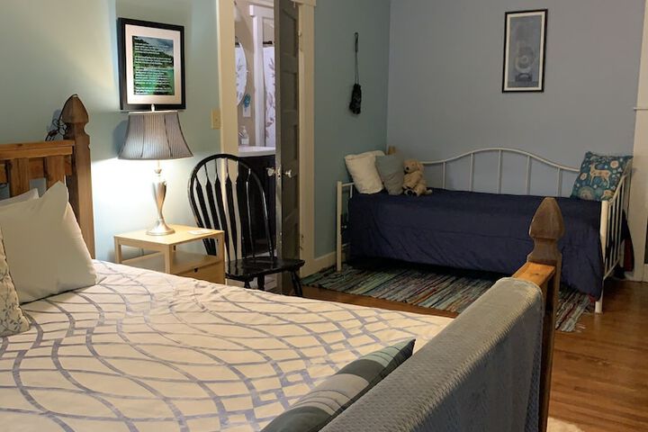 Mountain Meadows Inn