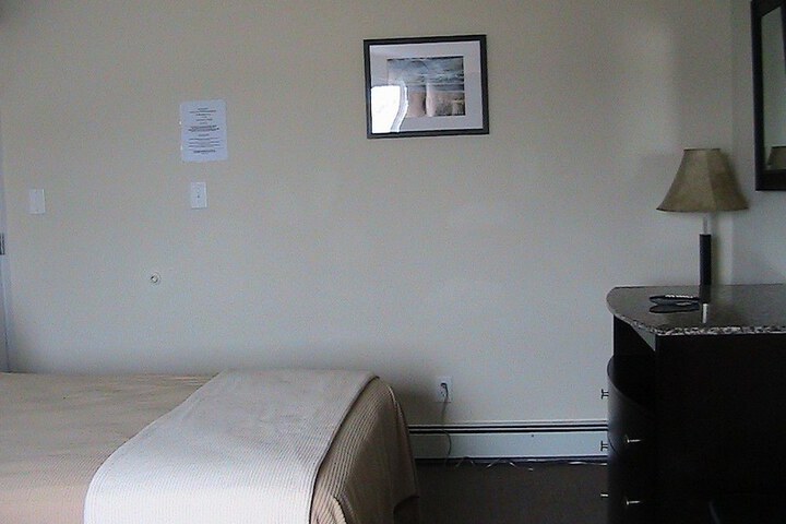 Room 32 of 35