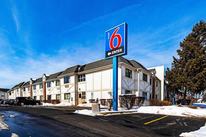 Hotel 3 of 35