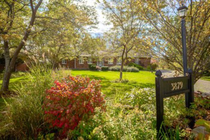 Niagara Falls Lakeview house