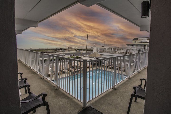 Alante Oceanfront Motel