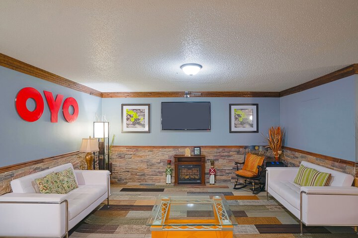 OYO Hotel Redwood Falls near Jackpot Casino
