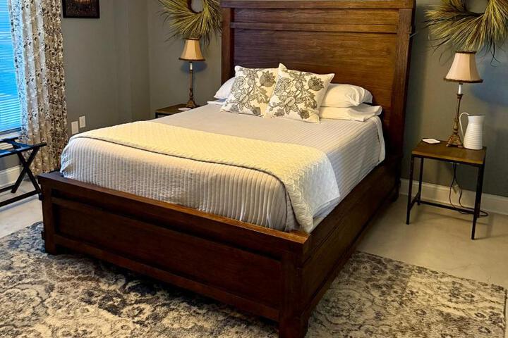 Barren Breeze Bed and Breakfast