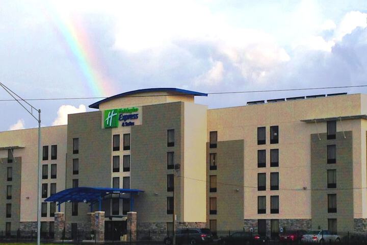 Holiday Inn Express & Suites Jackson Downtown - Coliseum by IHG