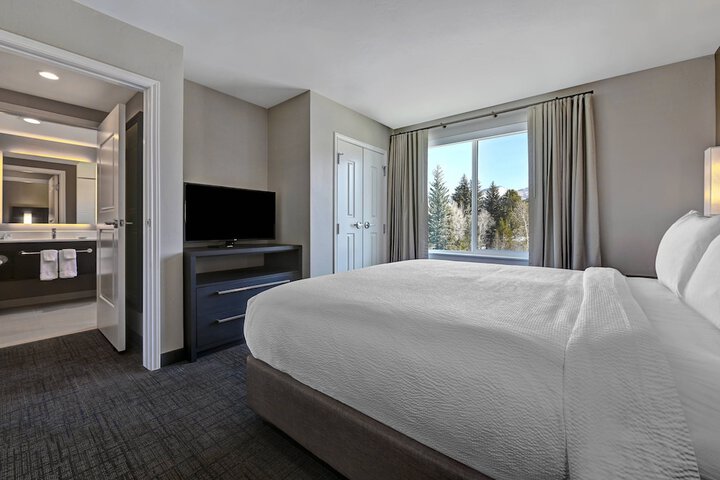 Room 49 of 92