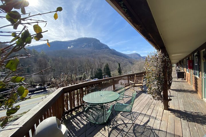The Chimney Rock Inn & Cottages