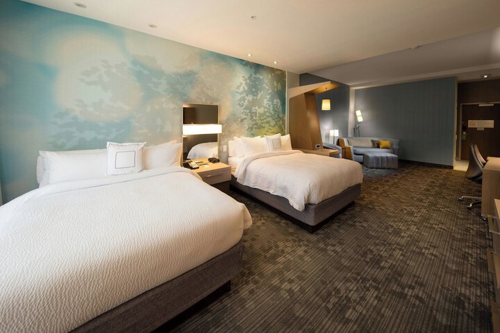 Room 14 of 32