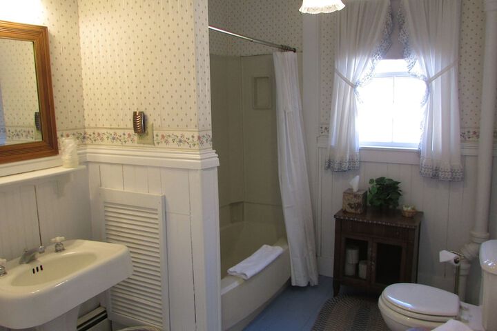 Center Lovell Inn