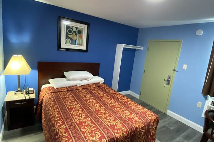 Room 38 of 95