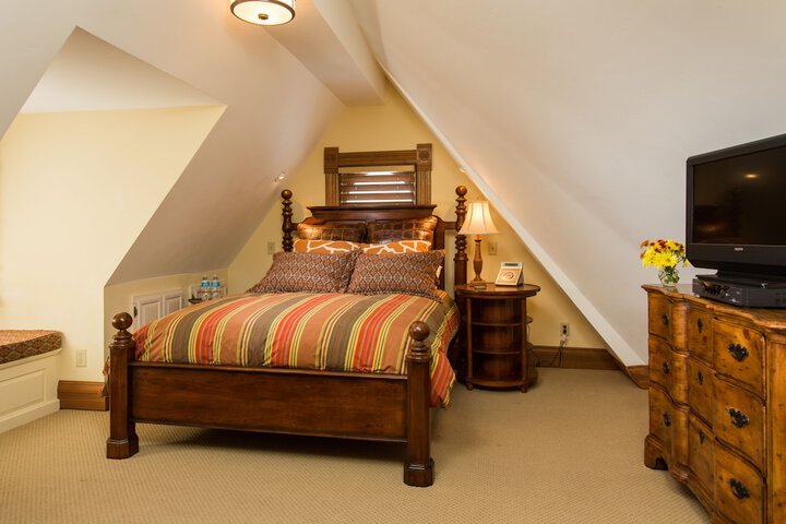 Room 26 of 49