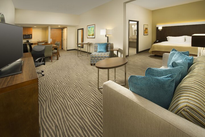 Room 28 of 46
