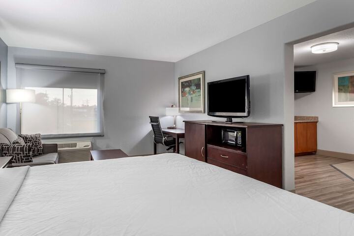 Room 10 of 25