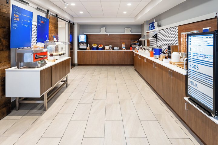 Holiday Inn Express & Suites Flowood by IHG