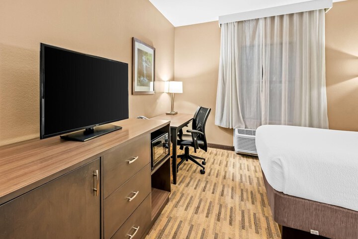 La Quinta Inn & Suites by Wyndham Boone University