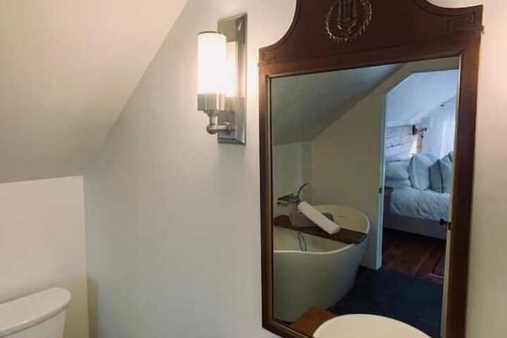 Room 49 of 113
