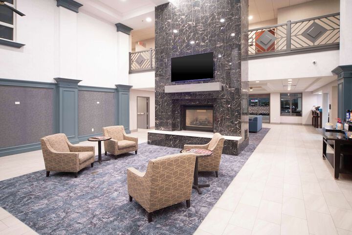 Hotel Interior 4 of 33