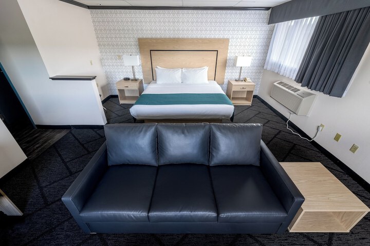 Room 19 of 28
