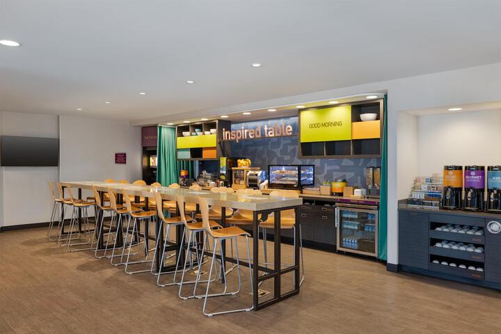 Home2 Suites by Hilton Milwaukee Brookfield