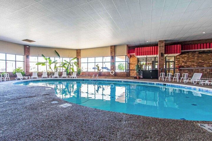 Pool 4 of 32