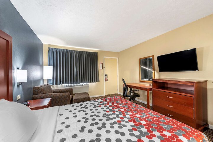 Room 13 of 21