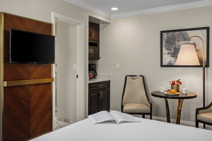 Room 31 of 41