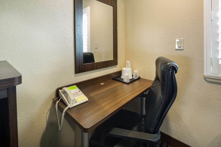 Room 14 of 20