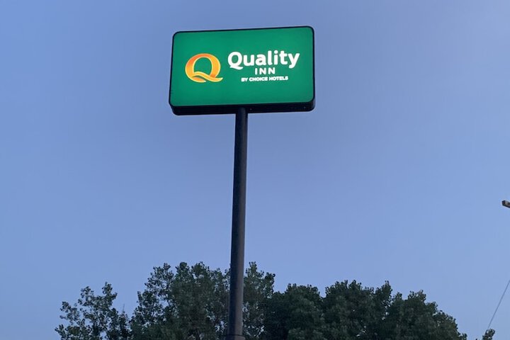 Quality Inn Owatonna Near Medical Center