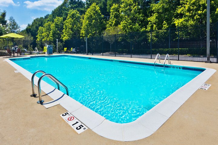 Pool 4 of 53