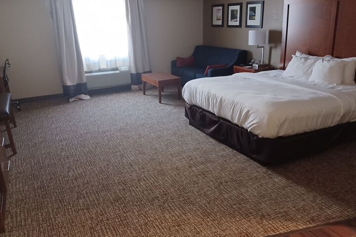 Room 10 of 46