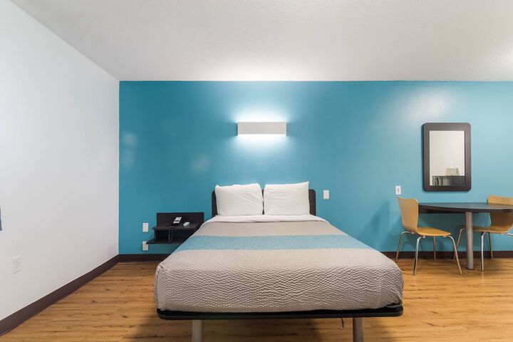 Room 16 of 29