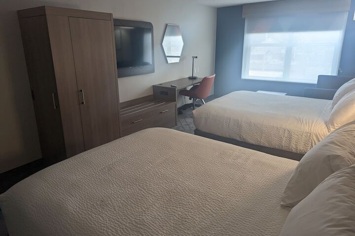 Room 33 of 53