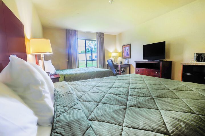 Evansville Inn & Suites by OYO