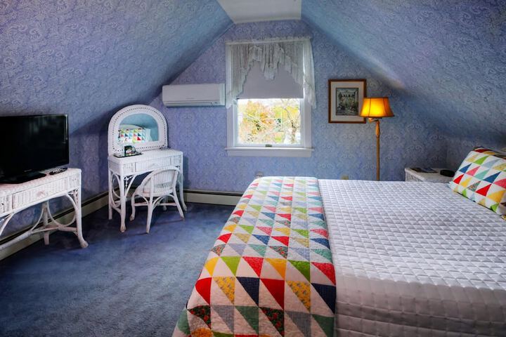 Room 18 of 26