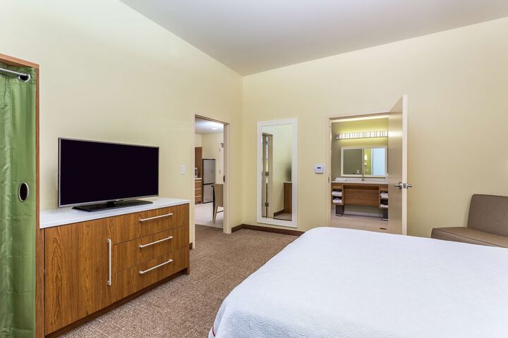 Room 27 of 59