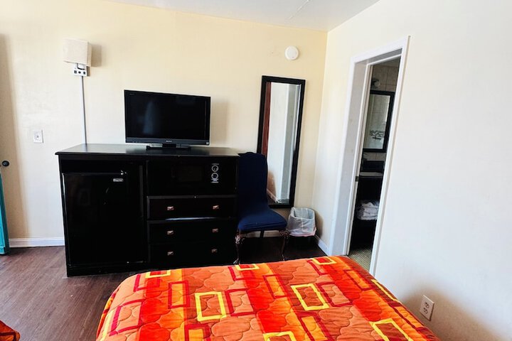 Room 40 of 84