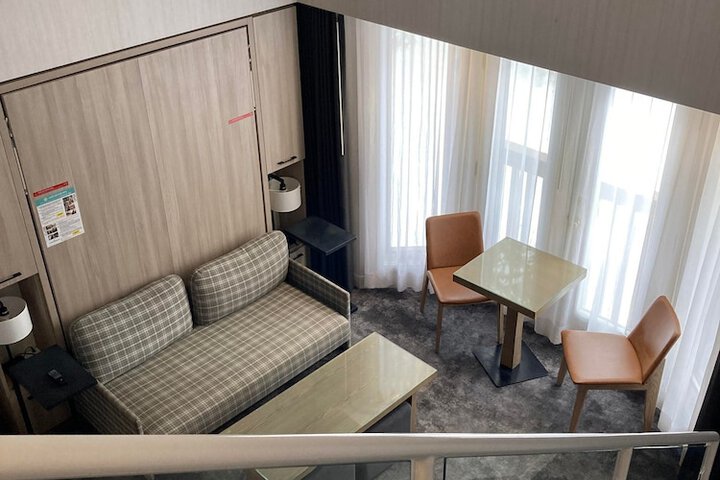Room 84 of 191