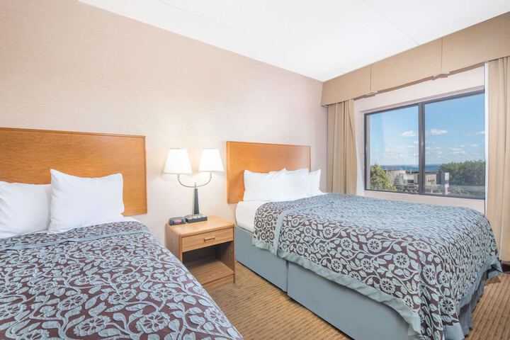 Room 9 of 23