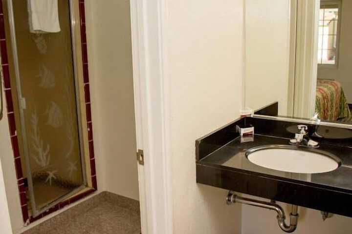 Room 13 of 24