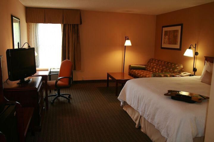 Room 9 of 30