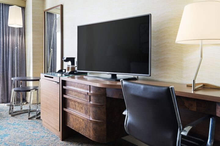 Room 34 of 62