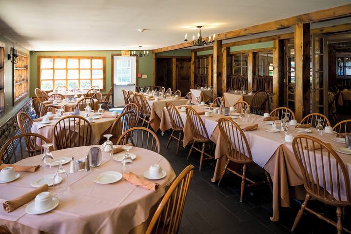 The Stroudsmoor by Wedgewood Weddings
