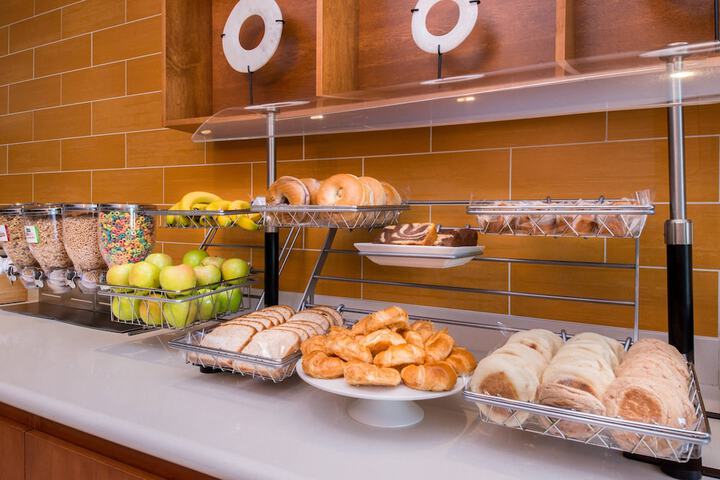 Breakfast/Coffee Service 31 of 40