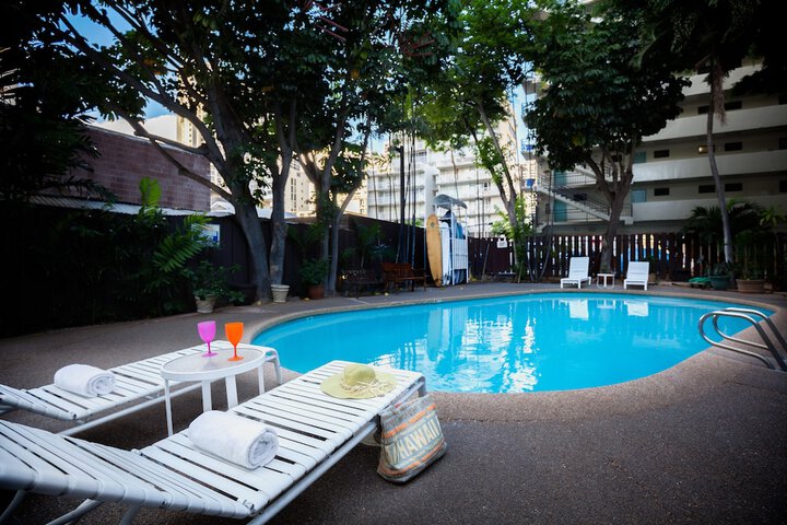 Pool 4 of 51