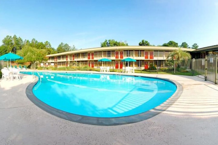 Pool 7 of 55