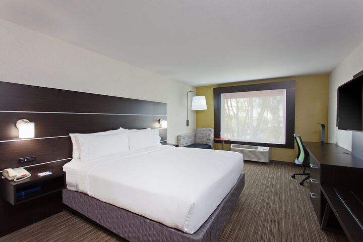 Room 27 of 42