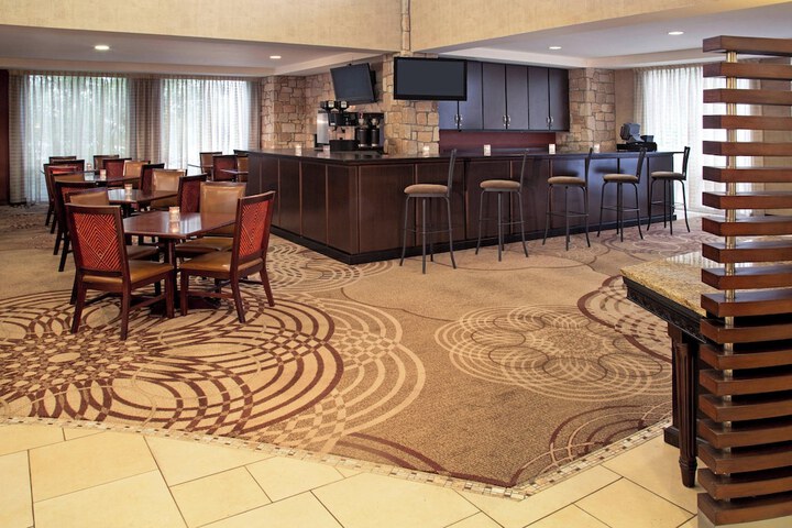 Sheraton Louisville Riverside by Marriott