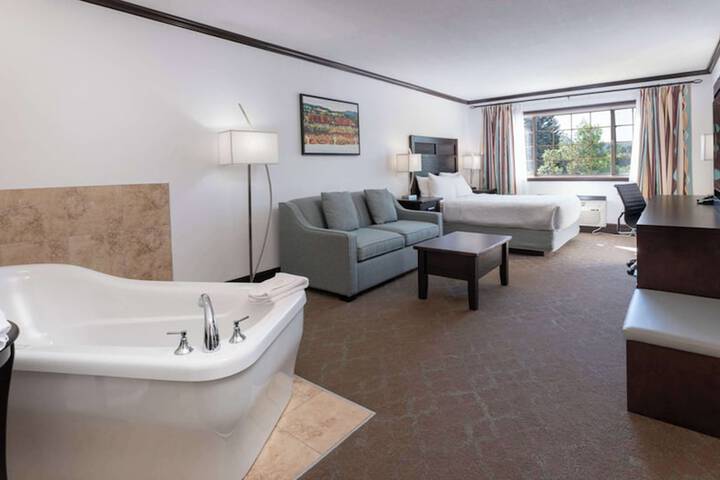 Prestige Rocky Mountain Resort Cranbrook WorldHotels Crafted