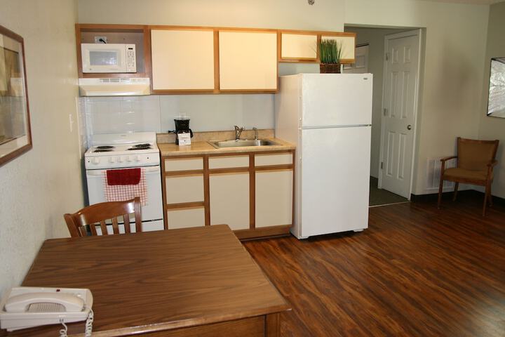 Affordable Suites Shelby