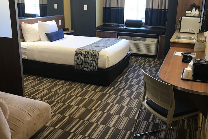 Microtel Inn & Suites by Wyndham Columbus / Near Fort Benning